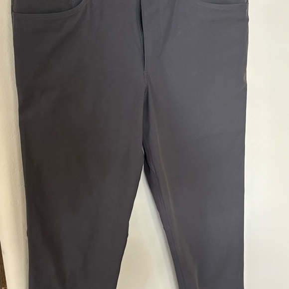 Lululemon ABC Men's Gray Pant Size 32 with Front Pockets & 1 Back Zip Pocket - Picture 12 of 16